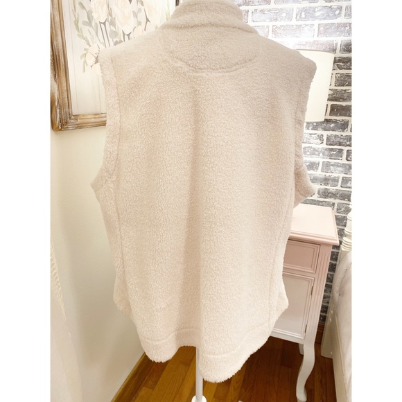 NWOT Calvin Klein Vest - Picture 6 of 6